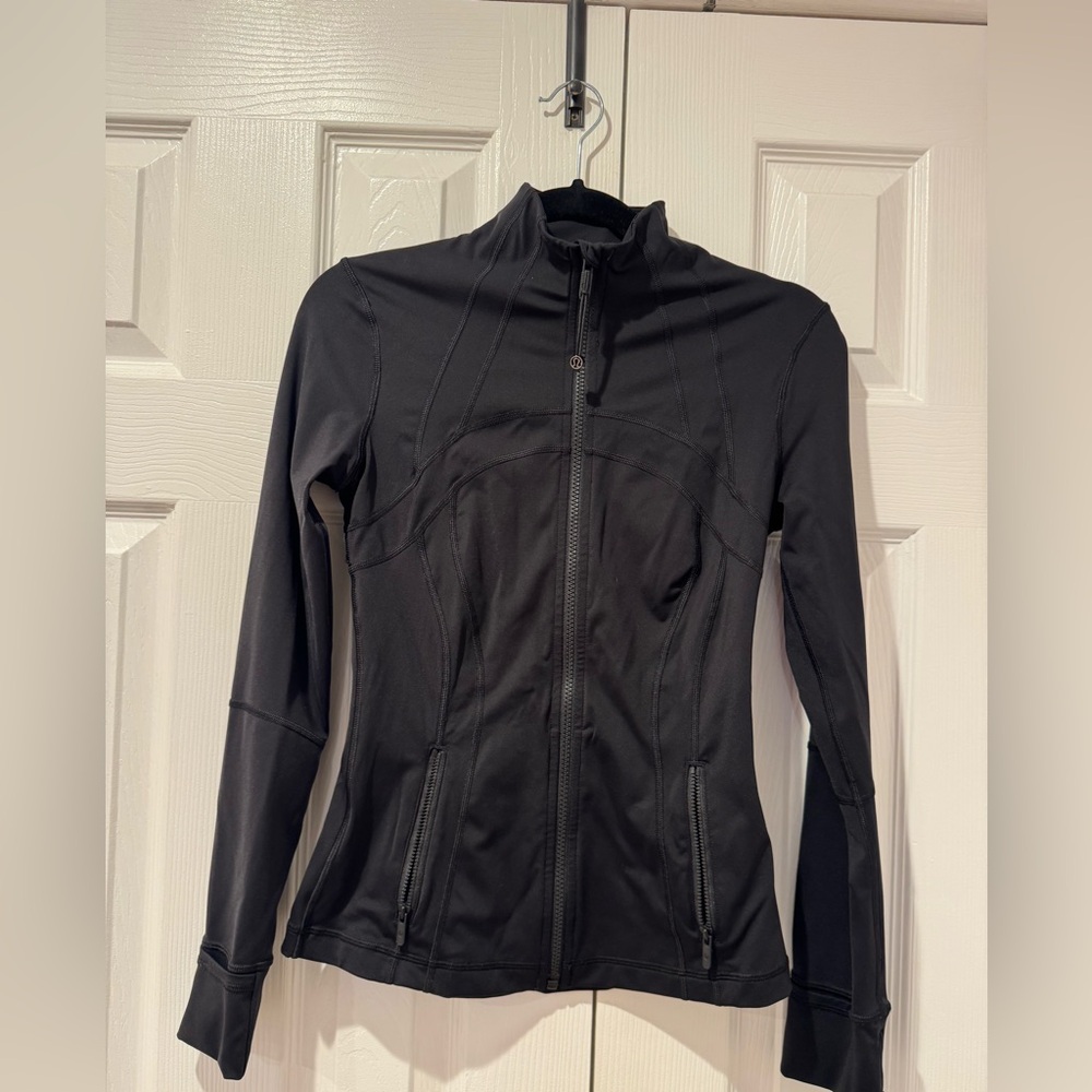 Lululemon Define Jacket - Nulux Material Size 4